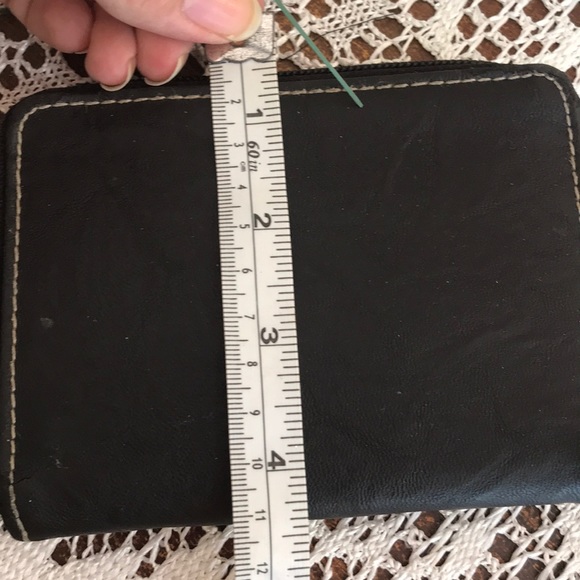 Quick Change Wallet - Picture 4 of 5